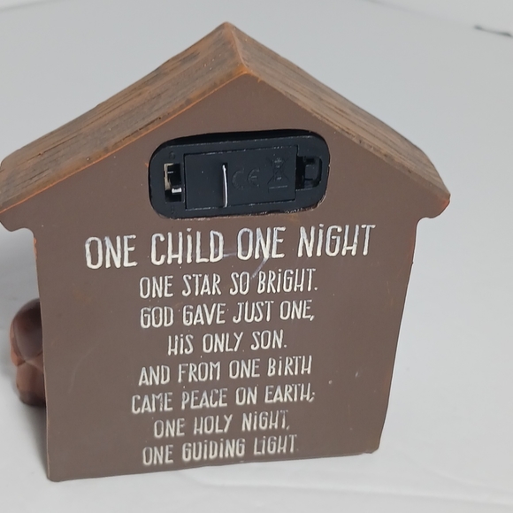 Dicksons Christmas Collection Nativity Resin Figurine 4" Christmas Figurines - Picture 2 of 6